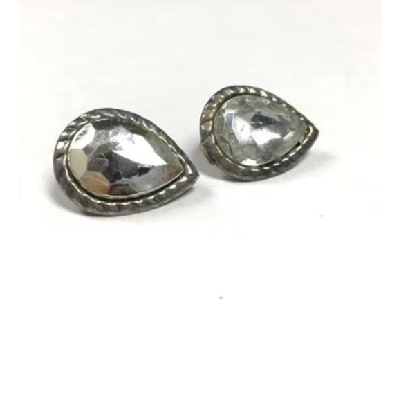Vintage 50's Teardrop Silver-tone Lucite Earrings - Clear Faceted Glass Clip-ons - Picture 4 of 7